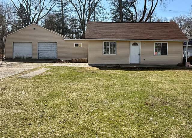 Property at 121 W Columbia Ave, Pontiac, MI 48340, 2 beds, 1 bath