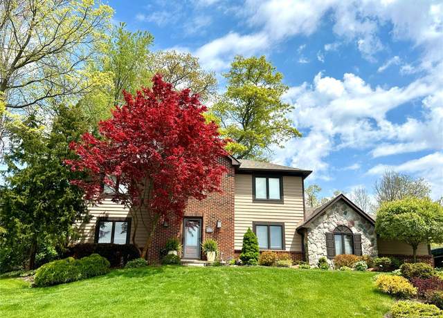 Property at 85 Overlake Dr, Lake Orion, MI 48362, 3 beds, 3.5 baths