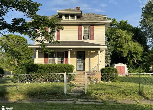 Property at 866 Tacken St, Flint, MI 48532, 4 beds, 3 baths
