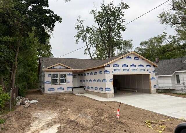 Property at 561 Mary St, Muskegon, MI 49442, 2 beds, 2 baths