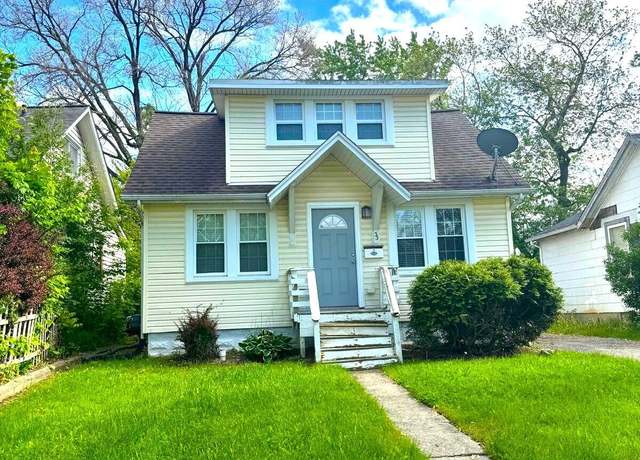 Property at 33 W Beverly Ave, Pontiac, MI 48340, 4 beds, 1.5 baths