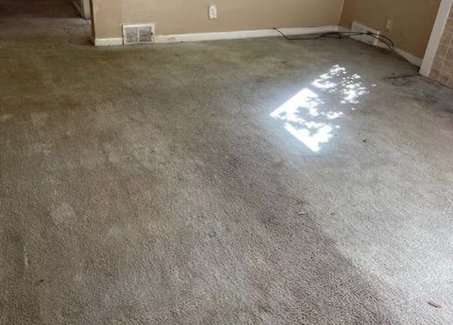 Property at 11812 Lansdowne St, Detroit, MI 48224, 3 beds, 1 bath