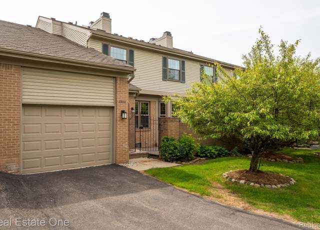 Property at 29494 Beau Rdg #2, Farmington Hills, MI 48331, 2 beds, 2.5 baths