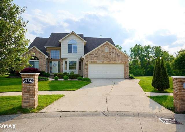 Property at 21832 Preserve Ct Ct, Macomb, MI 48042, 5 beds, 3.5 baths