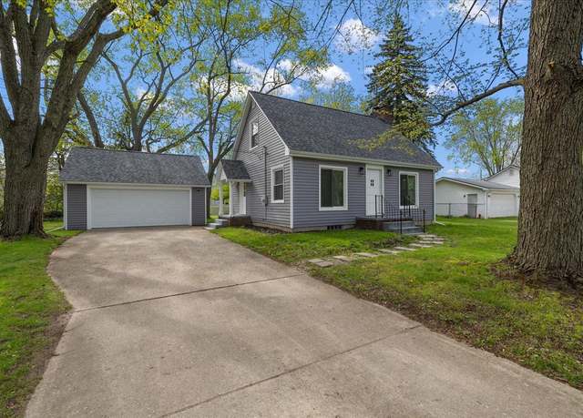 Property at 57 Ormsby St, Waterford, MI 48327, 3 beds, 2.5 baths