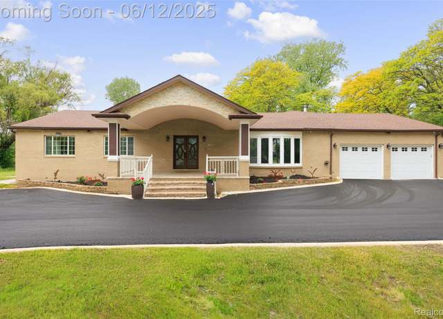 Property at 685 N Beck Rd, Canton, MI 48187, 4 beds, 3 baths