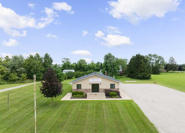 Property at 52909 10 Mile Rd, South Lyon, MI 48178, 3 beds, 3.5 baths