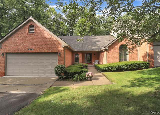 Property at 860 Woodridge Hills Dr #95, Brighton, MI 48116, 3 beds, 3 baths