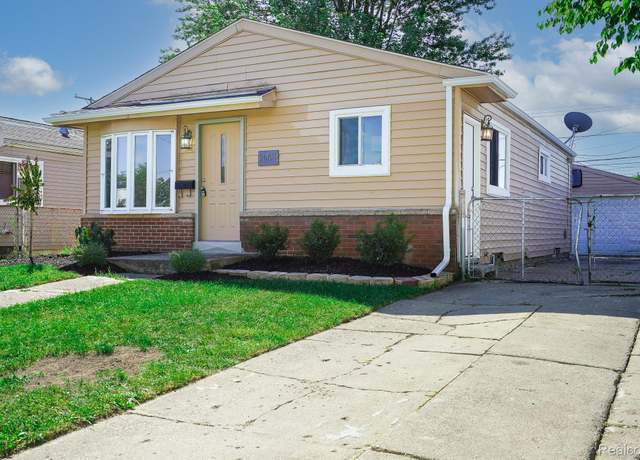 Property at 20174 Abrahm St, Clinton Charter Township, MI 48035, 3 beds, 1 bath