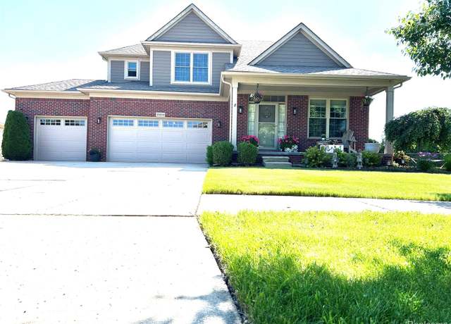 Property at 29293 Franklin Cir, Flat Rock, MI 48134, 4 beds, 2.5 baths