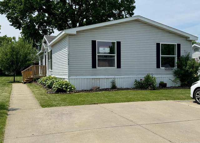 Property at 11426 Harbor Cv, Fenton, MI 48430, 3 beds, 2 baths