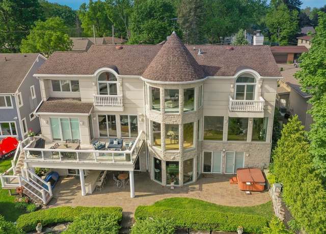 Property at 4990 Sherwell Dr, Waterford, MI 48327, 6 beds, 4.5 baths