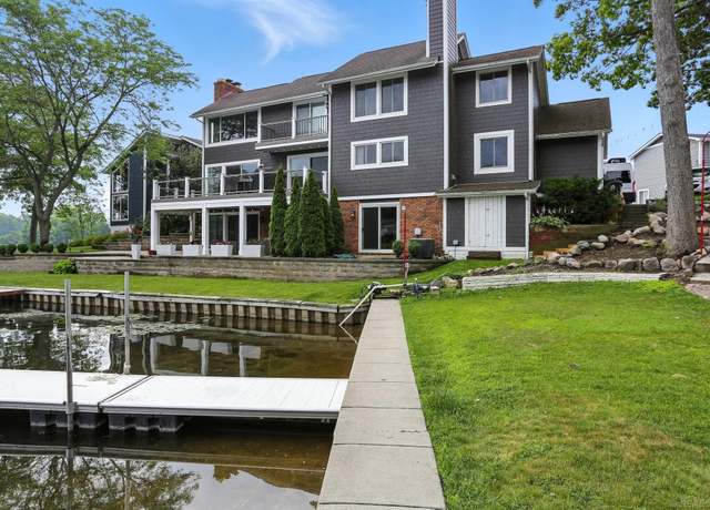 Property at 47 Sheron St, Lake Orion, MI 48362, 3 beds, 3.5 baths