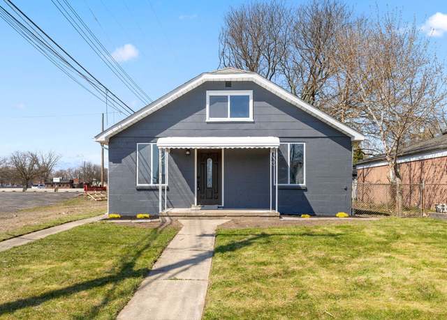 Property at 5692 Jackson St, Dearborn Heights, MI 48125, 3 beds, 1.5 baths