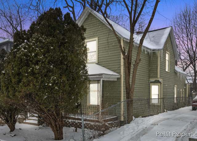 Property at 447 Emerald Ave NE, Grand Rapids, MI 49503, 5 beds, 2 baths