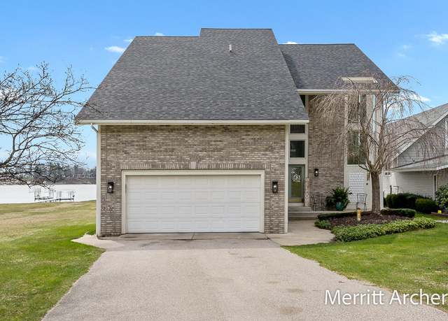 Property at 1499 Glenwood Ave, Muskegon, MI 49445, 4 beds, 3.5 baths