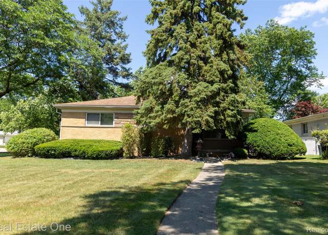 Property at 25640 Grand Concourse St, Southfield, MI 48075, 3 beds, 2.5 baths