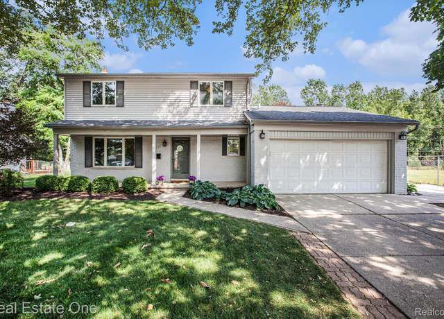 Property at 4238 Greensboro Dr, Troy, MI 48085, 3 beds, 2.5 baths
