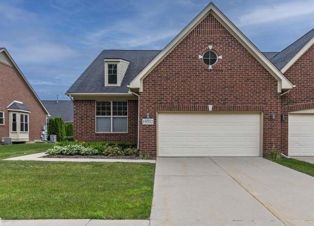 Property at 19352 Linwood Ct, Clinton Township, MI 48038, 2 beds, 2 baths