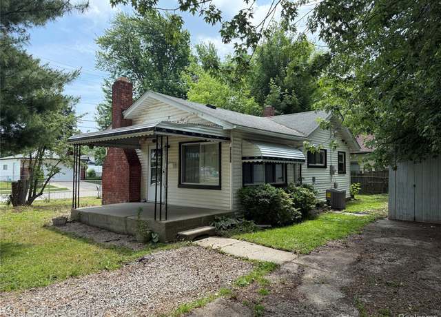 Property at 21738 Evergreen St, St Clair Shores, MI 48082, 2 beds, 1 bath