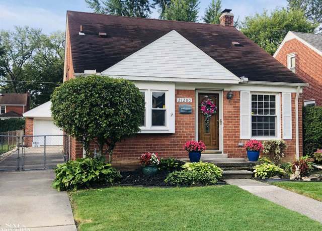Property at 21200 Country Club Dr, Harper Woods, MI 48225, 3 beds, 1 bath