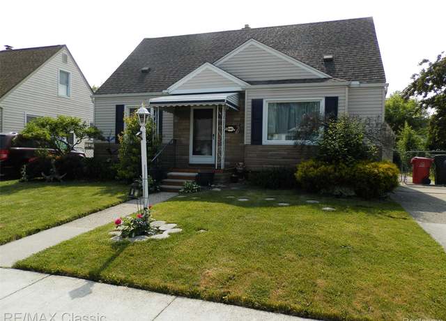 Property at 25207 Fortuna St, Roseville, MI 48066, 3 beds, 1.5 baths