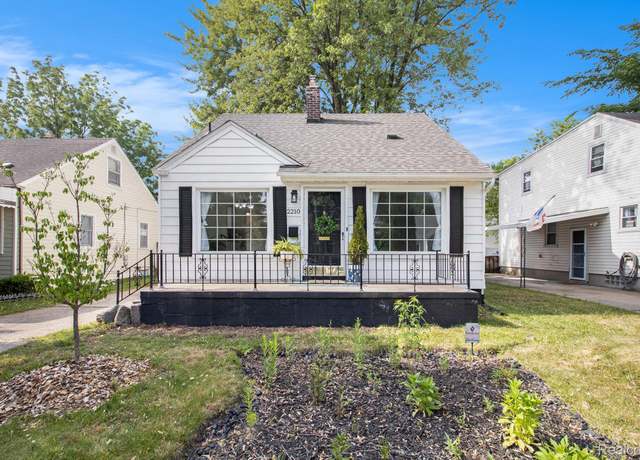 Property at 2210 Sprague Ave, Royal Oak, MI 48067, 3 beds, 1 bath