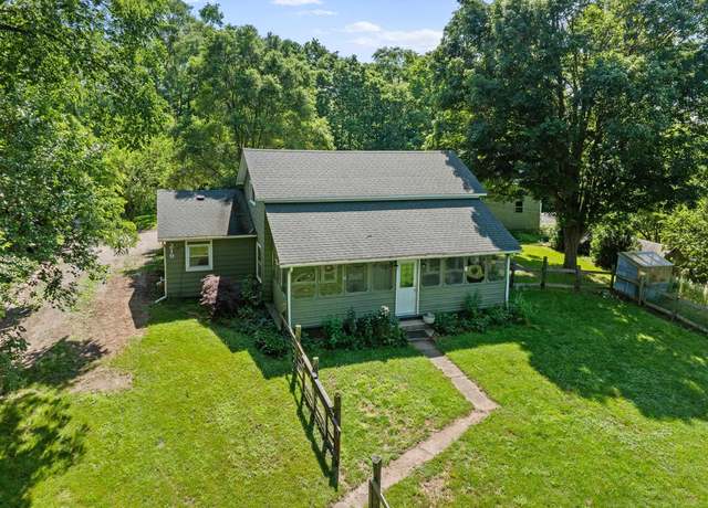 Property at 219 S Saginaw St, Byron, MI 48418, 4 beds, 1.5 baths