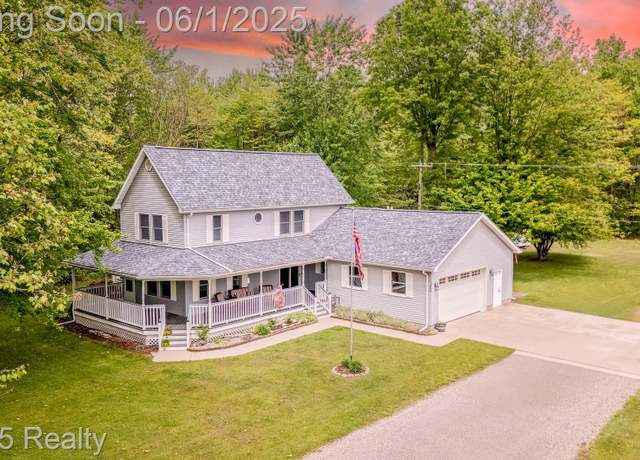 Property at 1400 Oakville Waltz Rd, New Boston, MI 48164, 4 beds, 2 baths