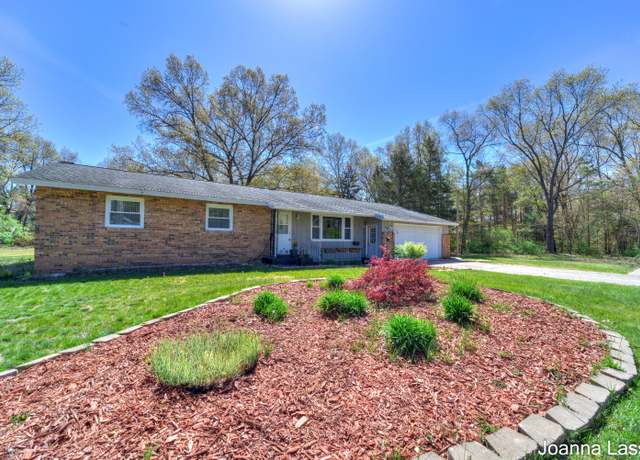 Property at 4060 Buck St, Norton Shores, MI 49444, 3 beds, 1.5 baths