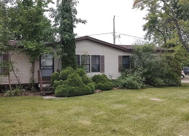 Property at 1300 Pennington Dr, Lapeer, MI 48664, 3 beds, 2 baths
