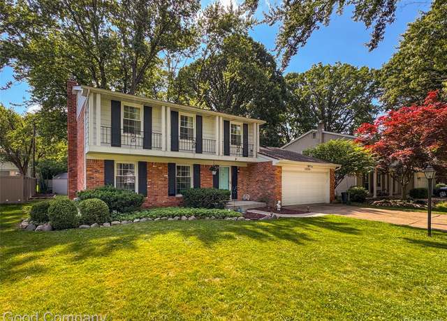 Property at 30060 Spring River Dr, Southfield, MI 48076, 4 beds, 2.5 baths