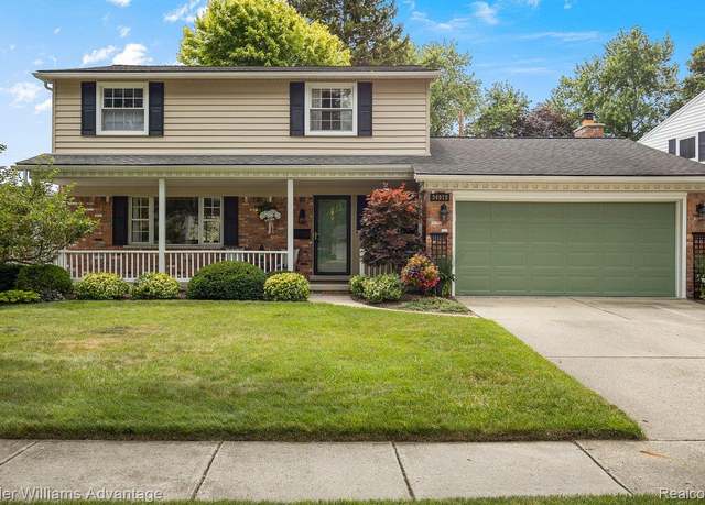 Property at 34919 Grove Dr, Livonia, MI 48154, 4 beds, 2.5 baths