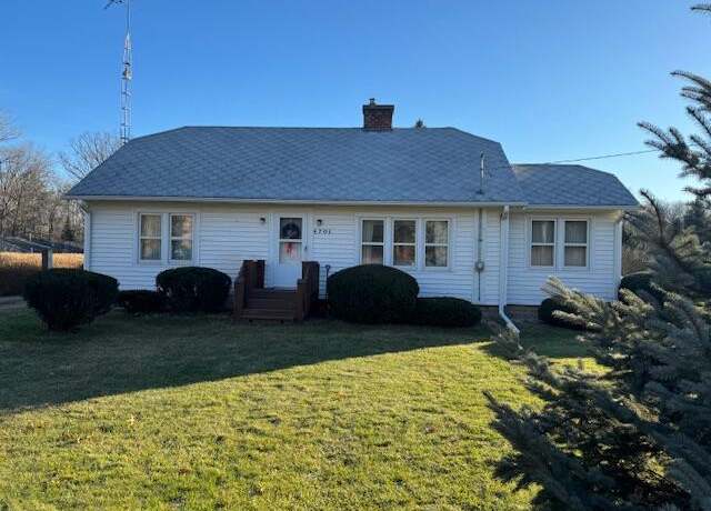 Property at 4701 Clinton Rd, Jackson, MI 49201, 2 beds, 1 bath