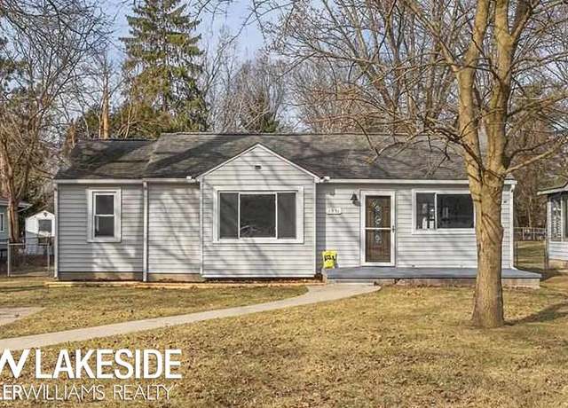 Property at 1951 Saint Clair Blvd, Algonac, MI 48001, 3 beds, 1 bath