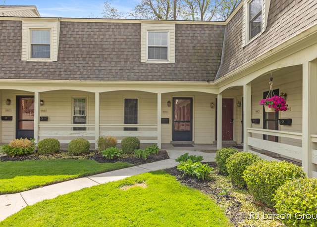 Property at 2463 Abbington Dr SE, Grand Rapids, MI 49506, 2 beds, 1.5 baths