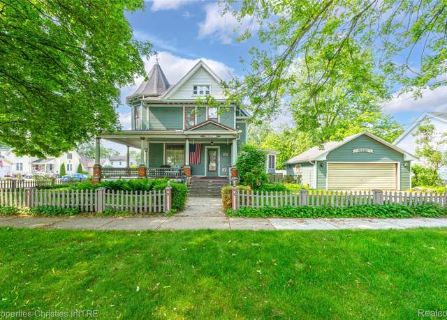Property at 407 Westminister St, Marine City, MI 48039, 4 beds, 1.5 baths