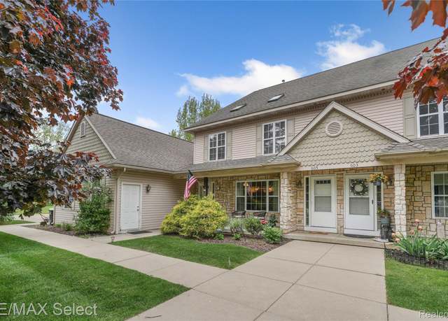 Property at 604 Fenton Commons Ln, Fenton, MI 48430, 2 beds, 2 baths