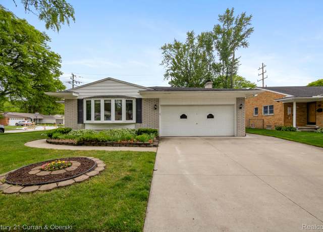 Property at 30115 Brookview Dr, Livonia, MI 48152, 3 beds, 1.5 baths
