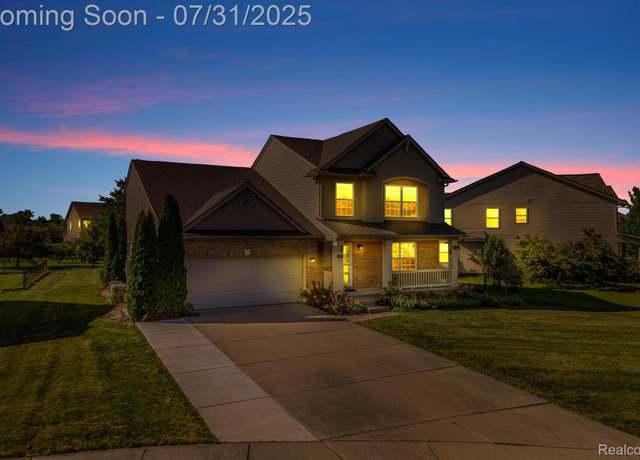 Property at 8271 S Warwick Ct, Ypsilanti, MI 48198, 3 beds, 2.5 baths