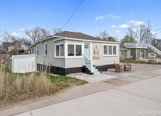 Property at 1520 Beach St, Muskegon, MI 49441, 2 beds, 1 bath