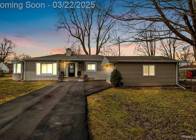Property at 39271 Ormsby St, Clinton Twp, MI 48036, 3 beds, 1 bath