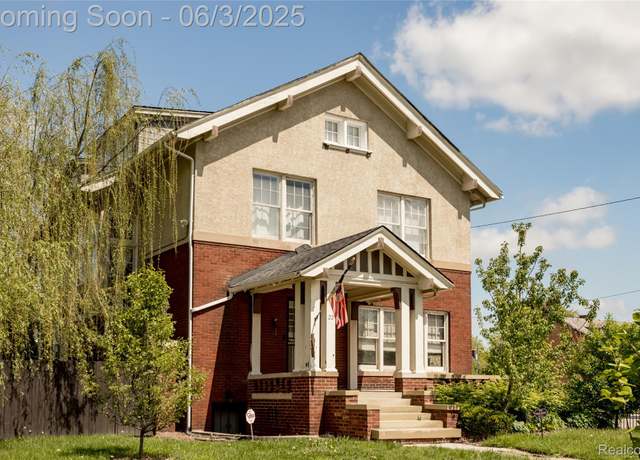Property at 22 Edison St, Detroit, MI 48202, 5 beds, 5 baths