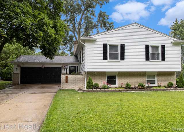 Property at 190 Scottsdale Dr, Troy, MI 48084, 4 beds, 2 baths