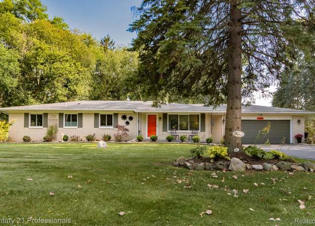 Property at 6905 W Church St, Independence Charter Township, MI 48346, 3 beds, 3 baths