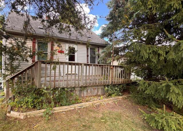 Property at 1165 Vinewood St, Auburn Hills, MI 48326, 3 beds, 1 bath