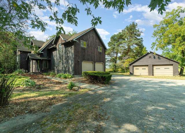 Property at 5430 Tittabawassee Rd, Kochville, MI 48604, 4 beds, 3 baths