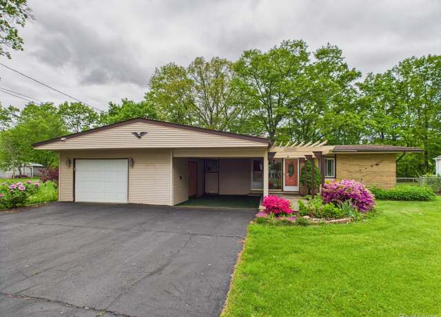 Property at 4257 Tommy Armour Dr, Flint, MI 48506, 2 beds, 2.5 baths