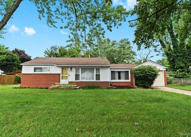 Property at 21840 N Tuller Ct, Southfield, MI 48076, 3 beds, 2 baths