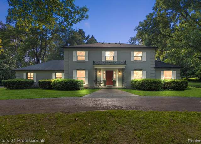 Property at 5420 Lahser Rd, Bloomfield Hills, MI 48302, 4 beds, 2.5 baths